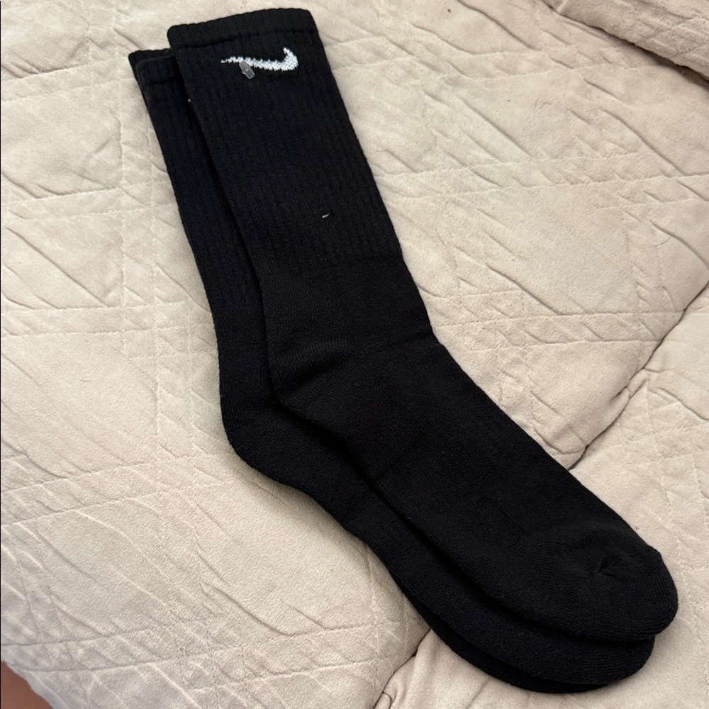 Nike Black Athletic Crew Socks size 8 - 12